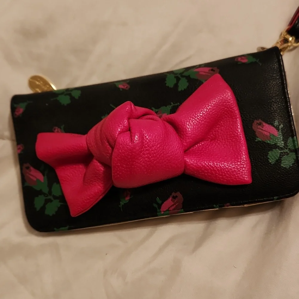 NWOT BESTSEY JOHNSON WALLET WRISTLET